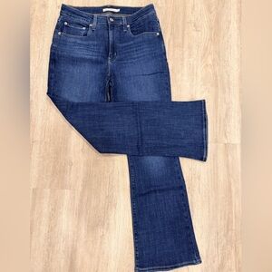 Stylish Levi’s Flare Women's Jeans